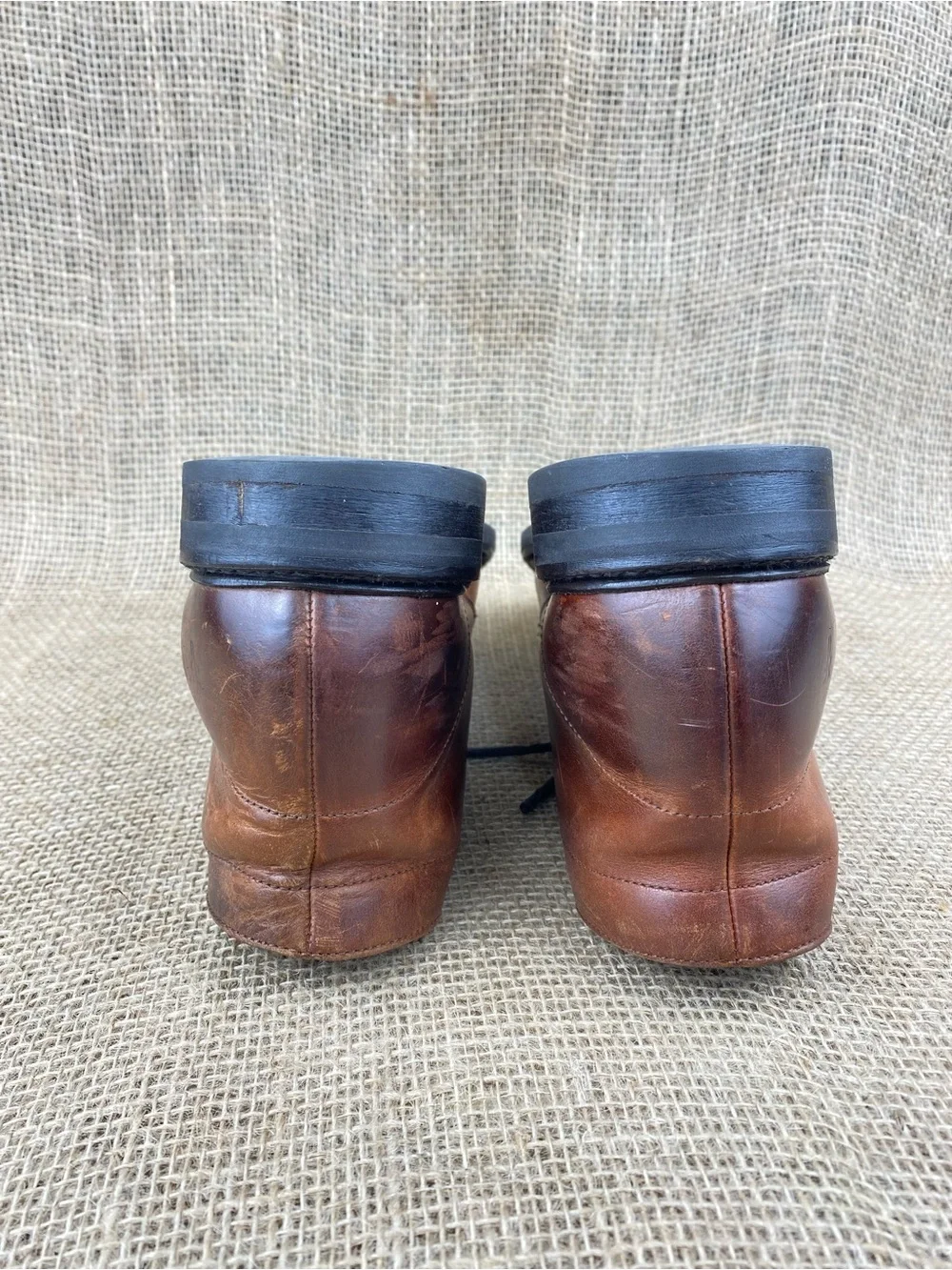 Frye these chukka